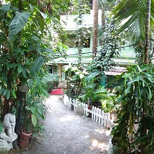 https://green-woods-bethlehem.kerala-hotels.net