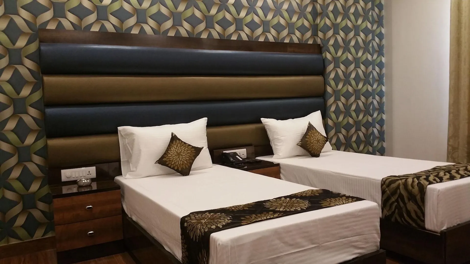 Hotel Sunstar Heritage Delhi  3*, Delhi (National Capital Territory of India)
