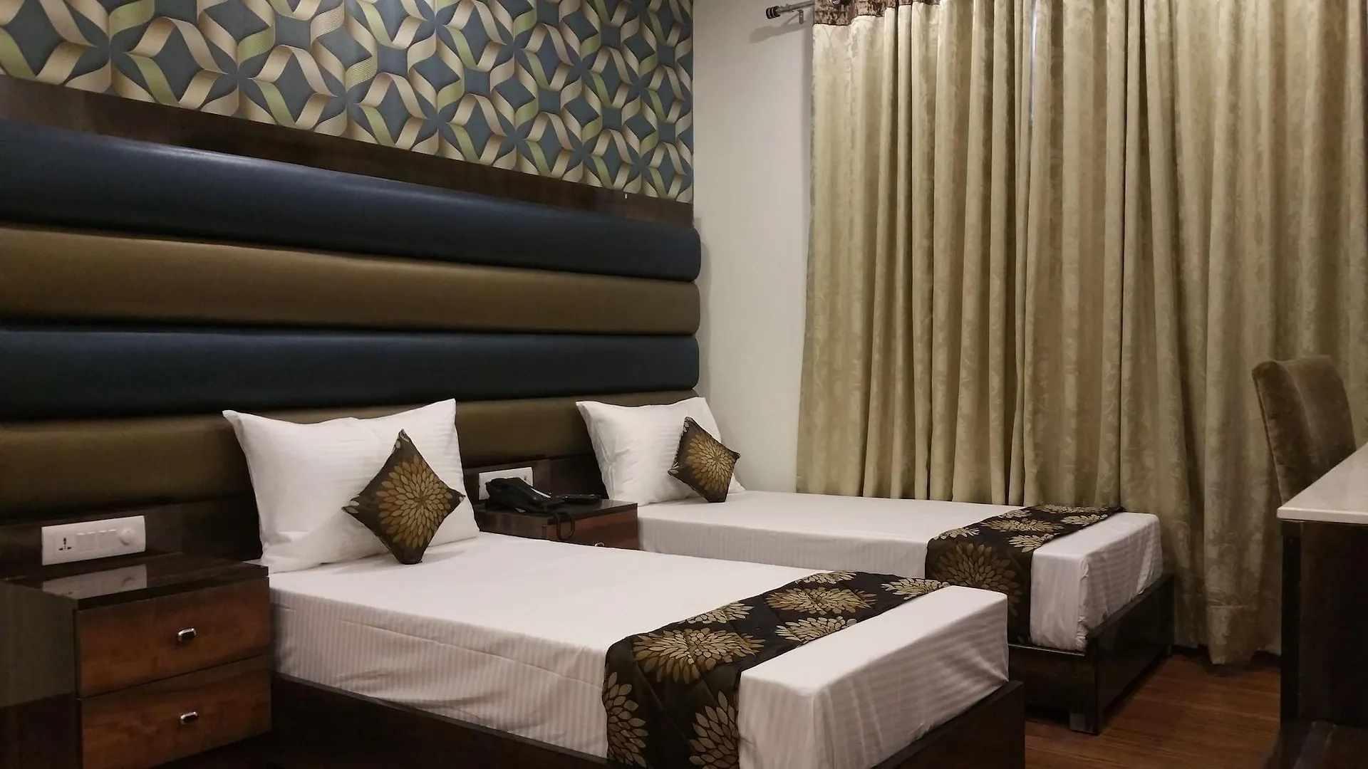 Hotel Sunstar Heritage Delhi  India