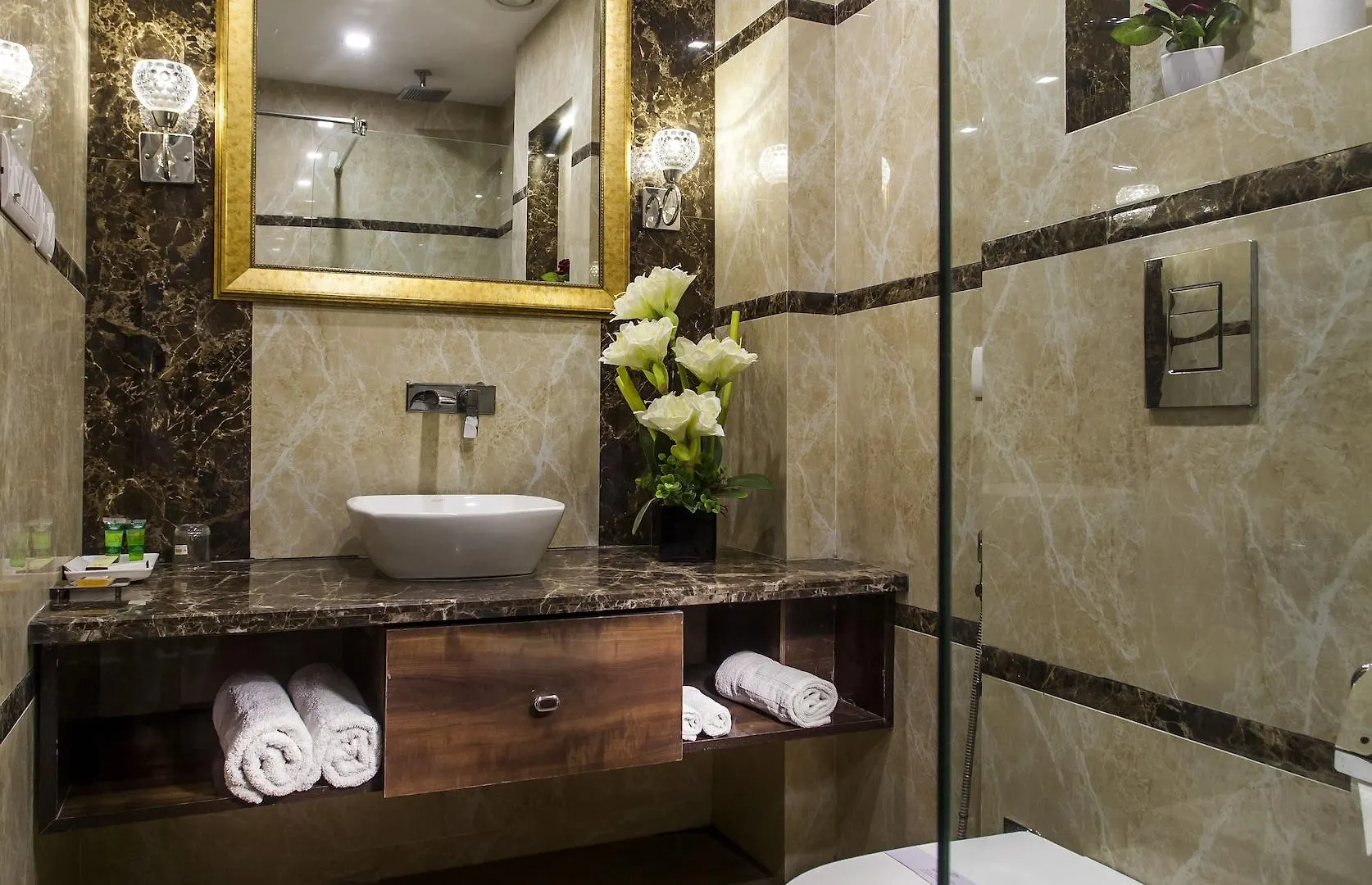 Hotel Sunstar Heritage Delhi  India