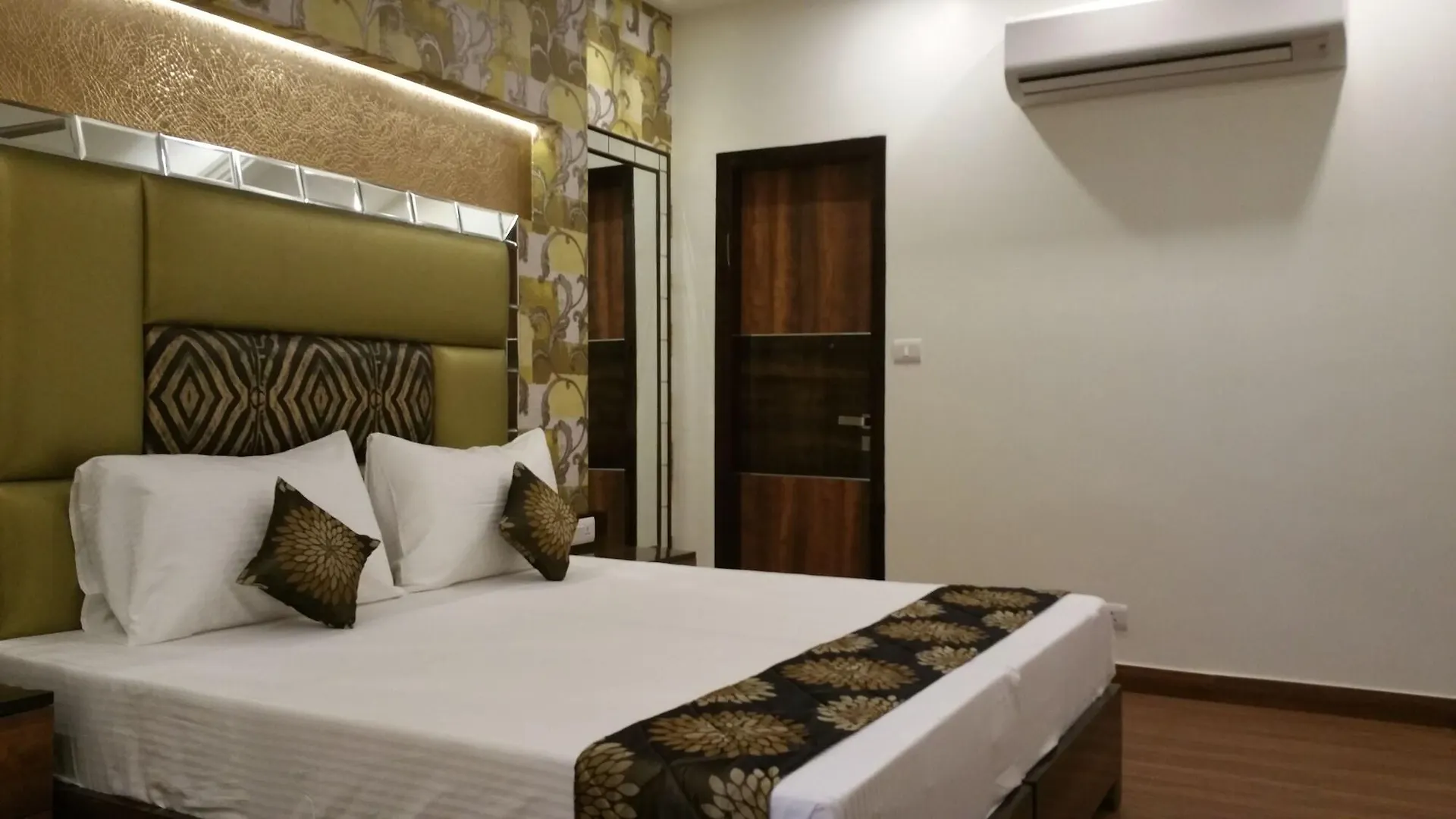 Hotel Sunstar Heritage Delhi  3*, Delhi (National Capital Territory of India) India