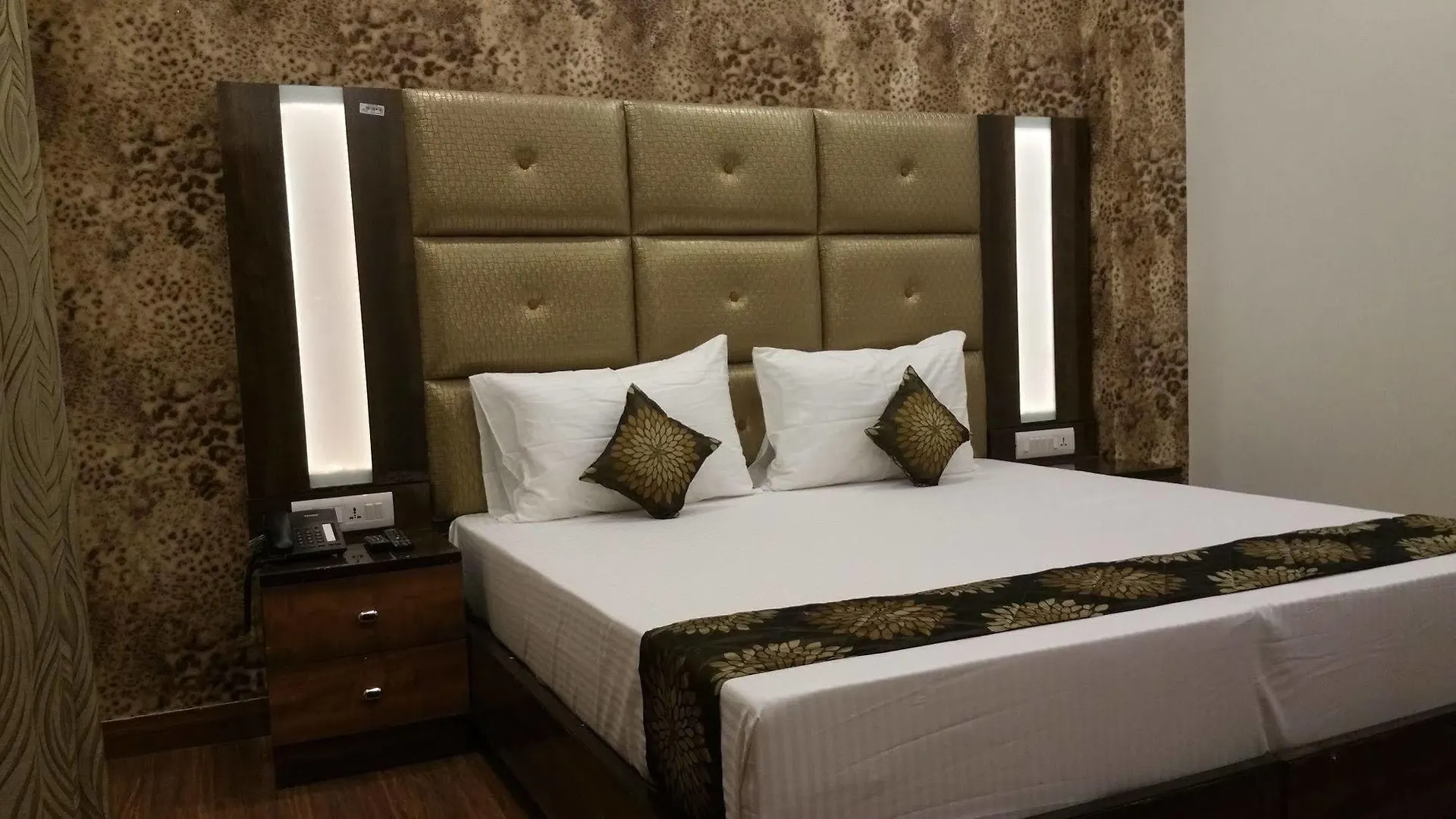 Hotel Sunstar Heritage Delhi  India